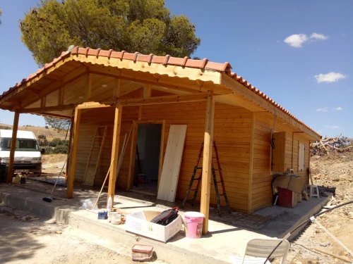 Construction des chalets et bungalow et Kiosque en bois 