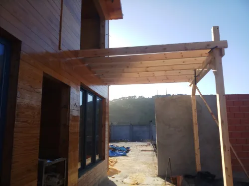 Construction des chalets et bungalow et Kiosque en bois 