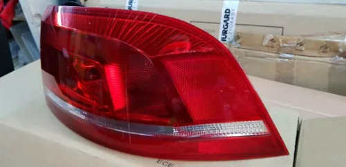 PIECES DE RECHEGE ET ACCESSOIRES MERCEDES ,VOLSWAGENE ET AUDI .