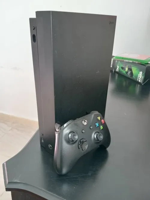 Xbox one X 1 T 