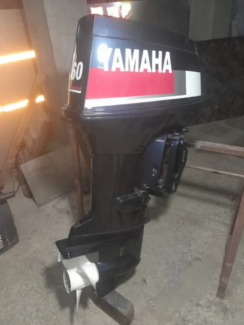 Moteur 60cv francais flouka 5.20m
