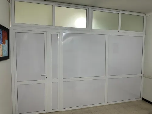 Séparation aluminium pour bureau et open space