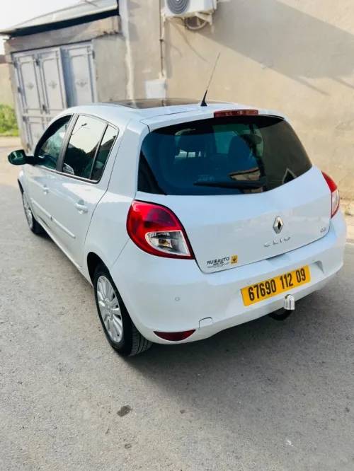 Renault Clio 3 2012 Night and Day