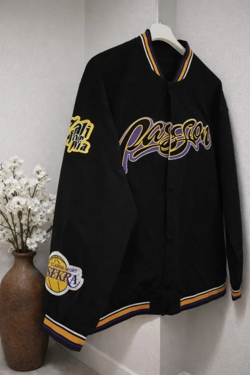 Varsity jacket Lakers taille XL neuf jamais porté