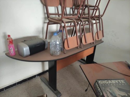 Chaises d'école 