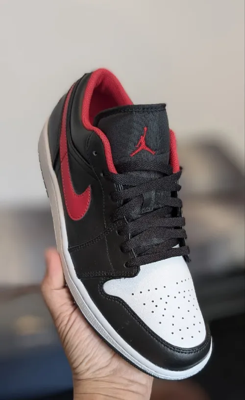 AIR JORDAN 1 LOW