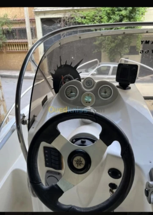 QUICKSILVER 5.50m premier men ans 2010  machi 400H motor mercury 100