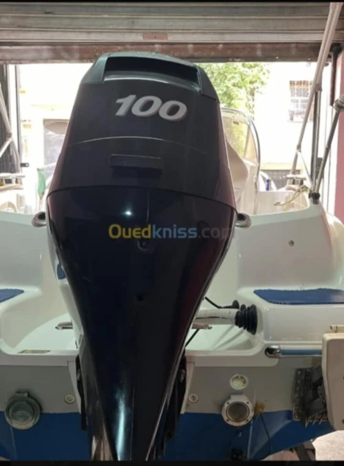 QUICKSILVER 5.50m premier men ans 2010  machi 400H motor mercury 100
