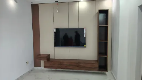 TABLES TV sur misure