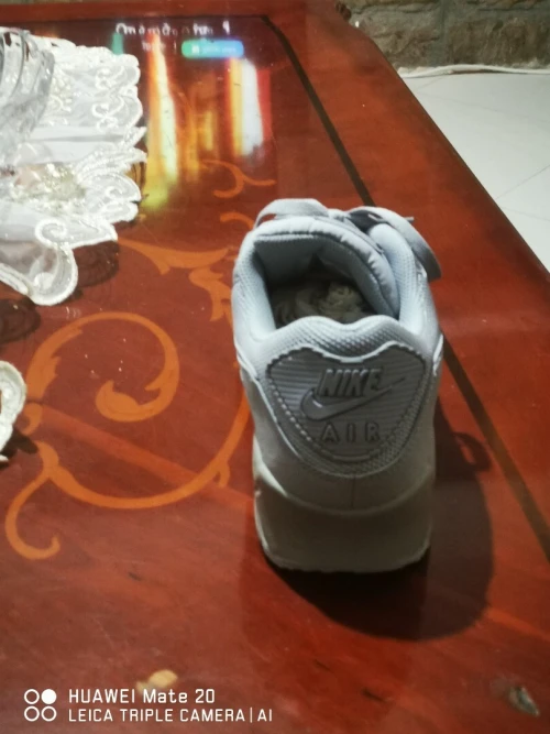 Nike 90