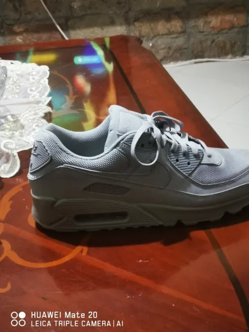 Nike 90