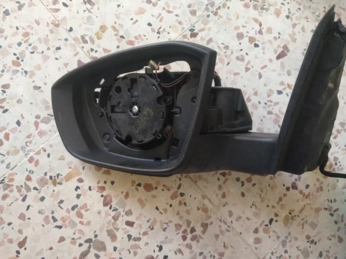 A vendre rétroviseur Skoda Octavia 