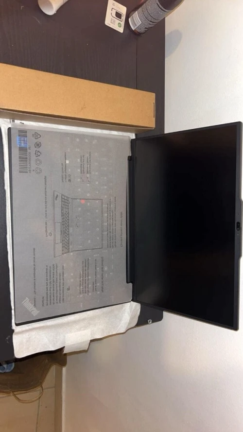 Thinkpad lenovo très bon état e16 