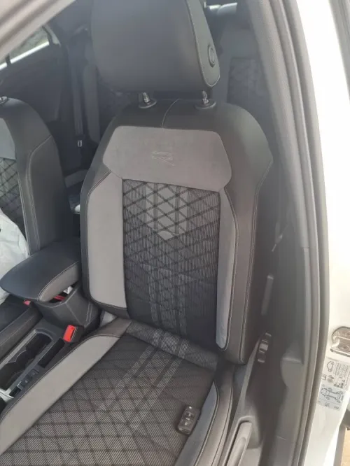 Volkswagen T-Roc 2023 R-Line 