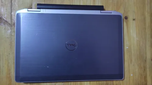 Dell latitude E6320 