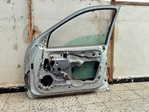 A vendre Porte Complétté de  Megane 1998-2001 Casse france