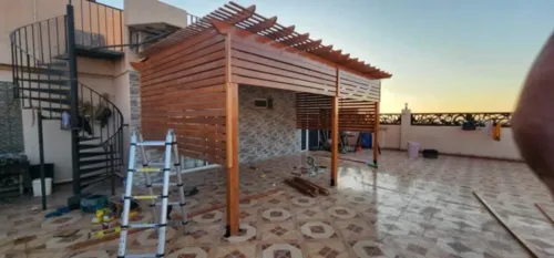 Pergola en bois rouge