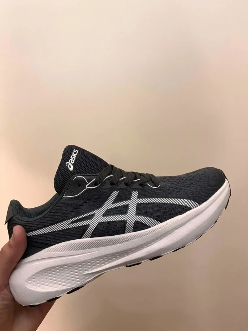 Basket asics bonne qualité
