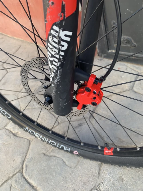 Vélo B-twin rockrider 560