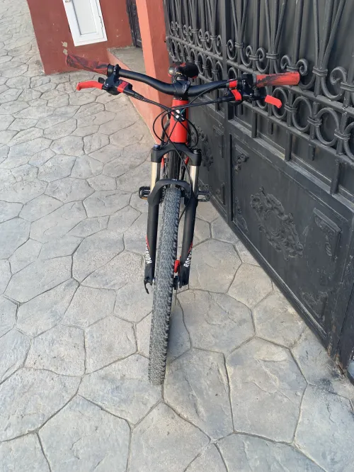 Vélo B-twin rockrider 560