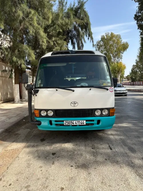 Toyota Coustar 2011