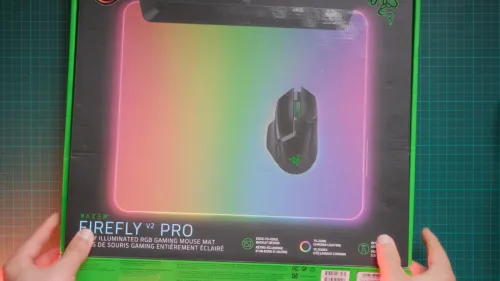 RAZER FIREFLY V2 Pro RGB GAMING MOUSE MAT