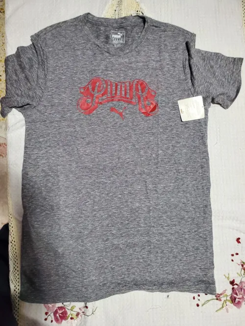 Des vetements Originaux venu des USA ( PUMA, ADIDAS, UNDER ARMOR, LEVI'S...)
