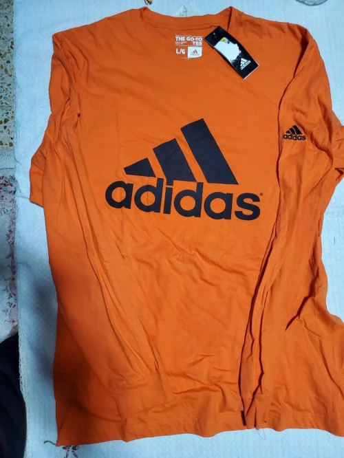 Des vetements Originaux venu des USA ( PUMA, ADIDAS, UNDER ARMOR, LEVI'S...)