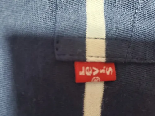 Des vetements Originaux venu des USA ( PUMA, ADIDAS, UNDER ARMOR, LEVI'S...)