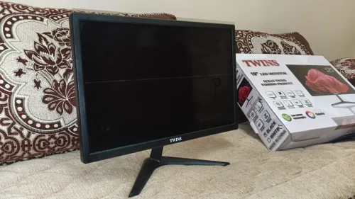 moniteur 19 pouces TWINS HD 900x1440