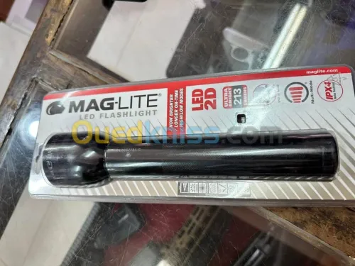 La lampe torche LED Maglite 2D  الصورة مصباح يدوي