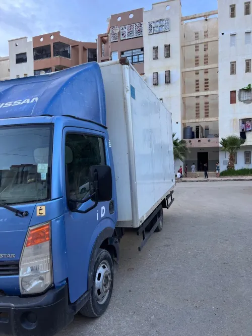 Nissan Capstar bleu 2013