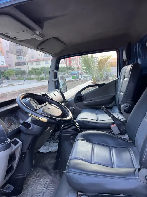 Nissan Capstar bleu 2013