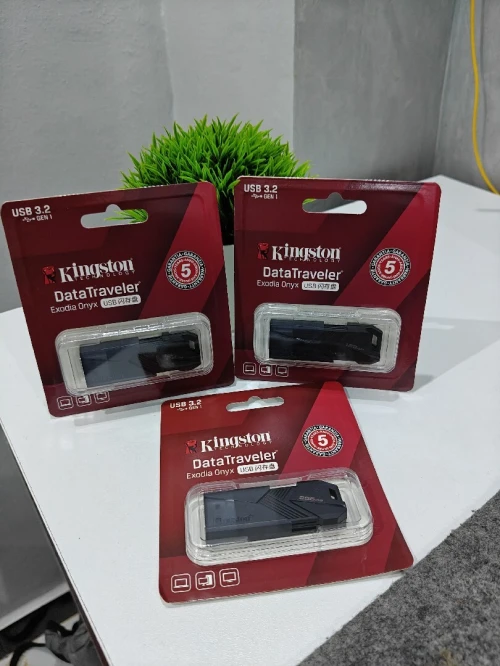 USB 3.2 Kingston DataTraveler  128gb + 256gb