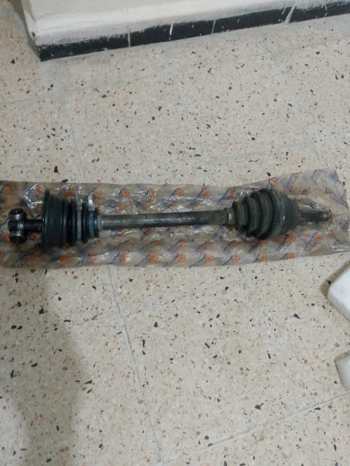 Cardan  gauch clio1 /Renault express