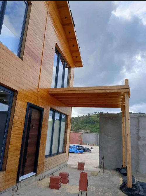 Construction des. Chalet bungalow en bois 