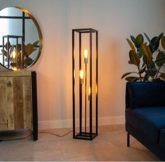 Lampadaire Woden laiton 