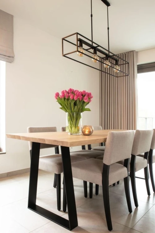 Table modern irrégulière 