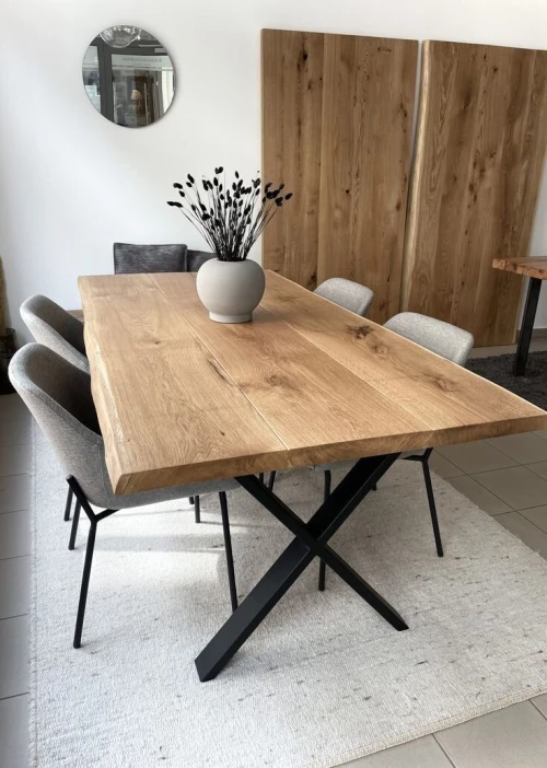 Table a manger en sapin bruit 