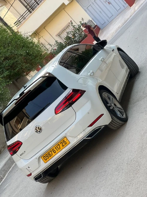 Volkswagen Golf 7 2017 La caraat+