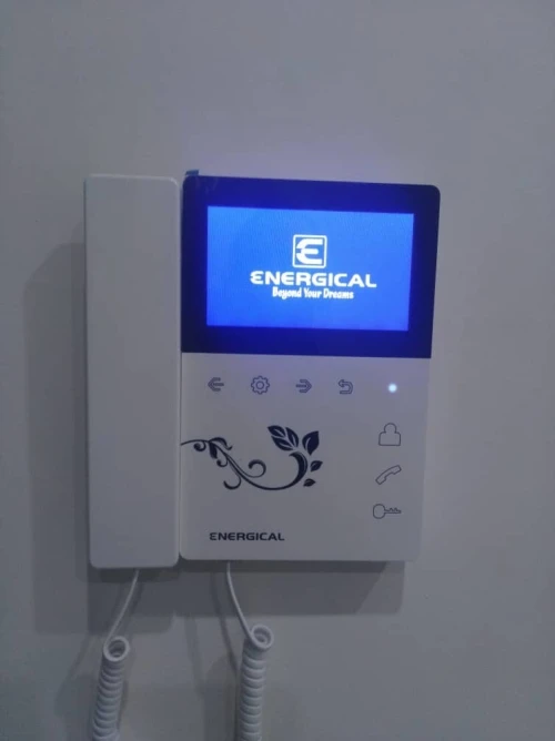 Installation  - Interphones - Visiophones - Serrures électriques - Pointeuses - Digicode