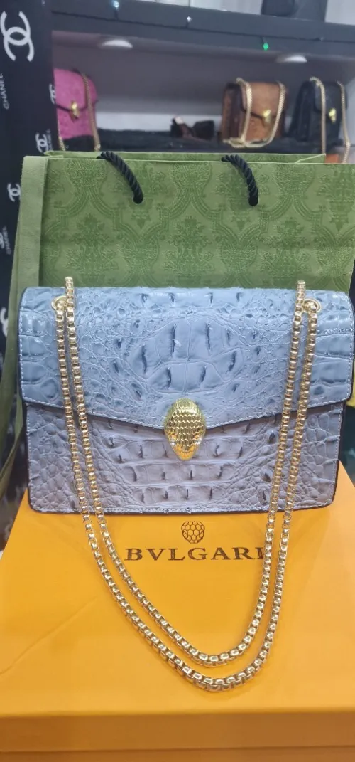 Prada chanelle Gutti Valentino hermes luis vitton