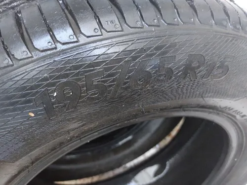Pneu IRIS  195/65 R15