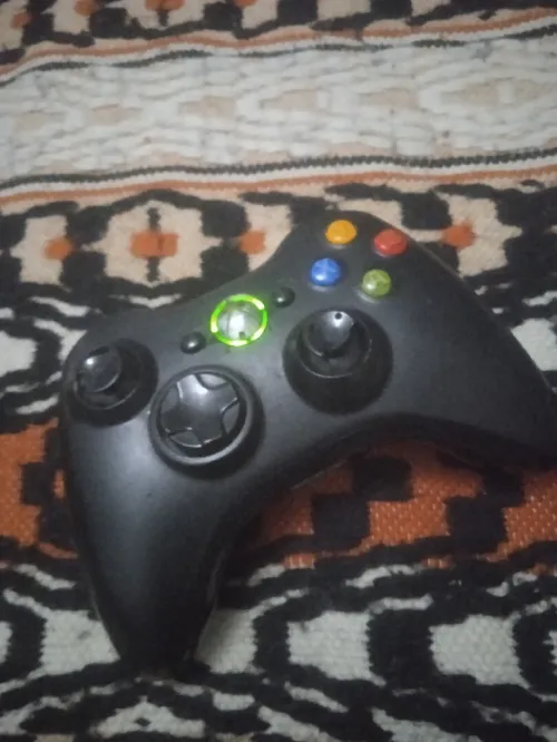 Manettes Xbox et PS3
