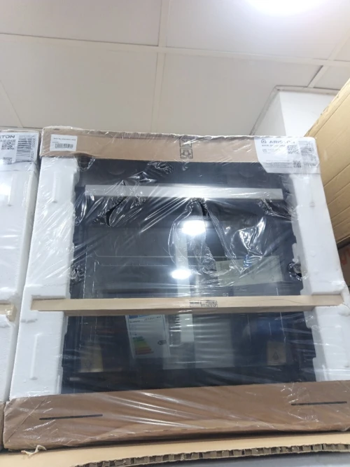 PROMO FOUR ÉLECTRIQUE ARISTON INOX AVEC AFFICHEUR AROE 6R253 DXNA