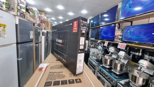 SUPER PROMO PROMOTION TV CRISTOR 43 i5 4K UHD 32Go Stockage  2Go Ram GOOGLE TV