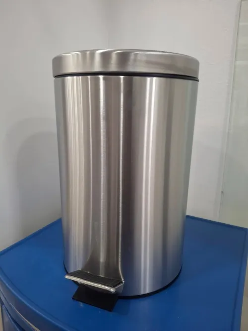 Bac à déchet en Inox avec Pédale