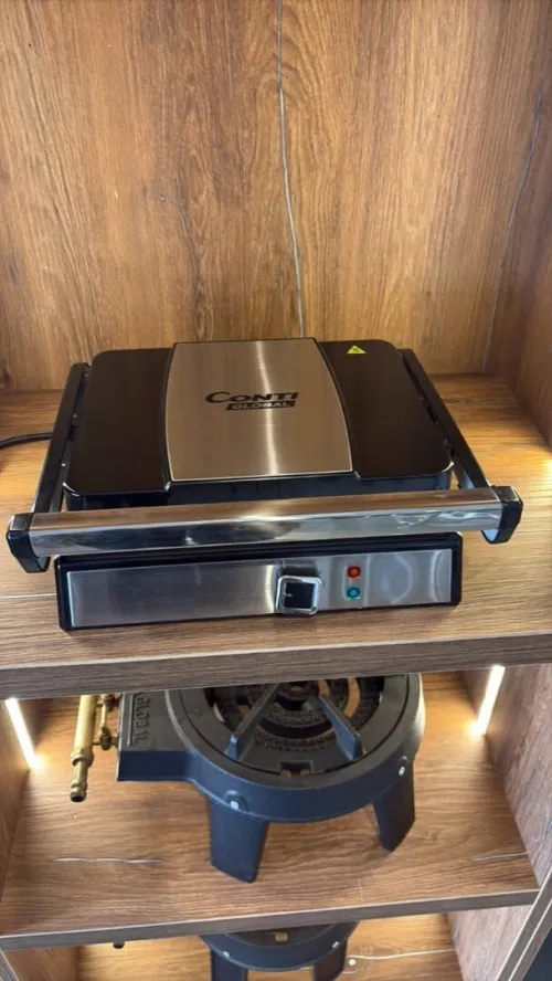 Panineuse marque Contiglobal 18000w (grand modèle)z