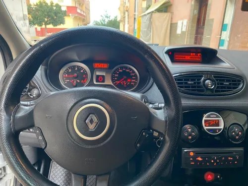 Renault Clio 3 2012 Night and Day