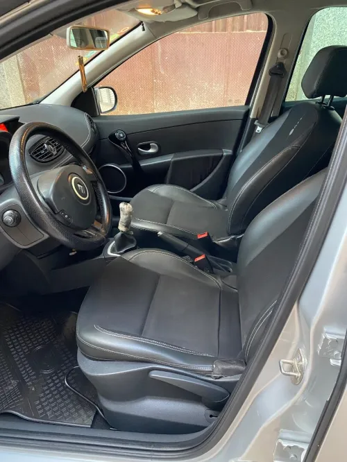 Renault Clio 3 2012 Night and Day